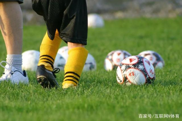 阿斯报：巴萨希望留下费兰·托雷斯，但与球员的续约谈判是个问题